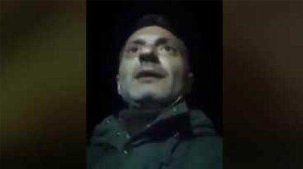 Найден водитель маршрутного такси, угрожавший армянскому актеру-комику Найден водитель маршрутного такси, угрожавший армянскому актеру-комику - Sputnik Армения