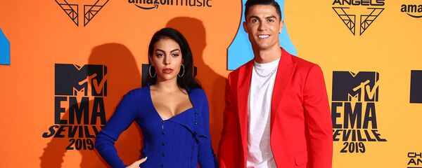 Криштиану Роналду и Джорджина Родригес прибывают на European MTV Awards в Севилье (3 ноября 2019). Испания - Sputnik Армения