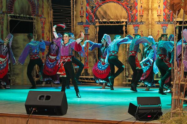 Танцевальный ансамбль Оровел - Sputnik Արմենիա