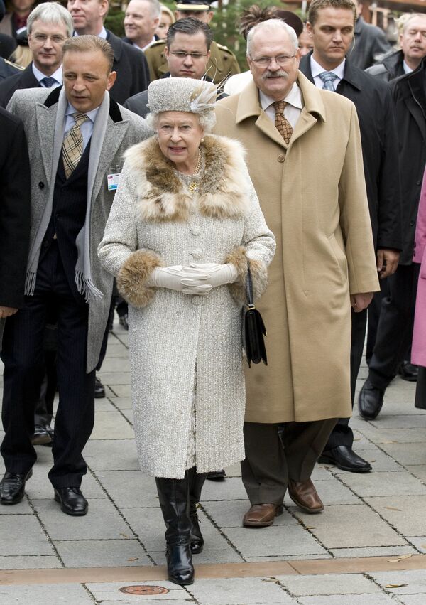 Եղիսաբեթ II–ը հրաժարվել է բնական մորթուց - Sputnik Արմենիա