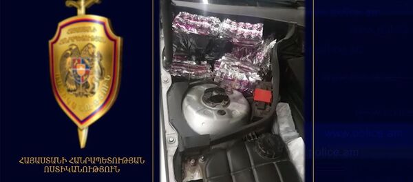 Ոստիկաններն ու մաքսային ծառայողները Բագրատաշենի անցակետում թմրամիջոցներ են հայտնաբերել - Sputnik Արմենիա