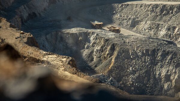 Медно-молибденовый рудник в Каджаране - Sputnik Армения
