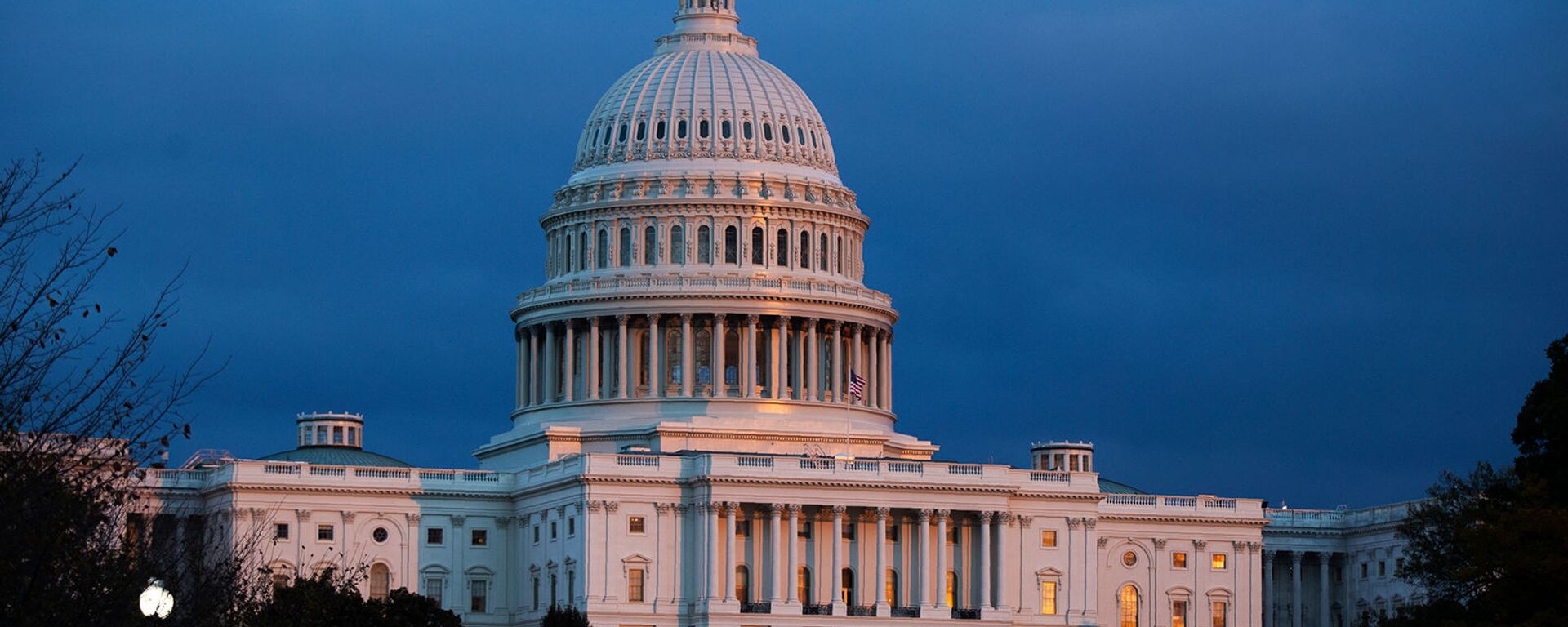 Капитолий США во время заката (12 ноября 2019). Вашингтон - Sputnik Армения, 1920, 11.02.2021