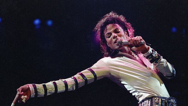 Майкл Джексон выступает в рамках своего американского тура по 13-ти городам, 1988 год - Sputnik Армения