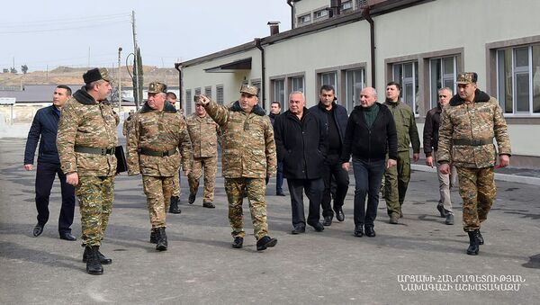 Президент Карабаха Бако Саакян посетил воинкую часть (27 ноября 2019). Карабах - Sputnik Արմենիա