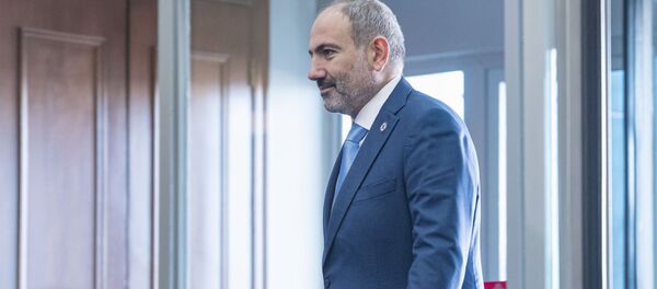 Премьер-министр Армении Никол Пашинян перед началом саммита глав государств-членов ОДКБ (28 ноября 2019). Бишкек - Sputnik Армения