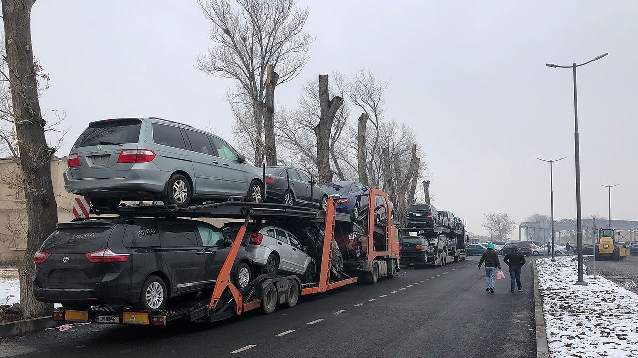 В Россию практически перестали ввозить автомобили из Армении — глава ГИБДД  РФ - 06.04.2021, Sputnik Армения