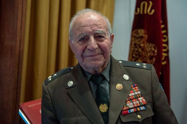 Մոխրոտիկի գործը. ինչպես է հայուհին գաղտնալսող սարք տեղադրել դեսպանի աշխատասենյակում Մոխրոտիկի գործը. ինչպես է հայուհին գաղտնալսող սարք տեղադրել դեսպանի աշխատասենյակում - Sputnik Արմենիա