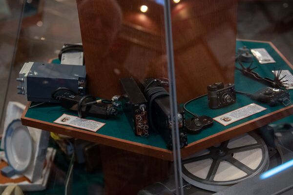 Մոխրոտիկի գործը. ինչպես է հայուհին գաղտնալսող սարք տեղադրել դեսպանի աշխատասենյակում Մոխրոտիկի գործը. ինչպես է հայուհին գաղտնալսող սարք տեղադրել դեսպանի աշխատասենյակում - Sputnik Արմենիա