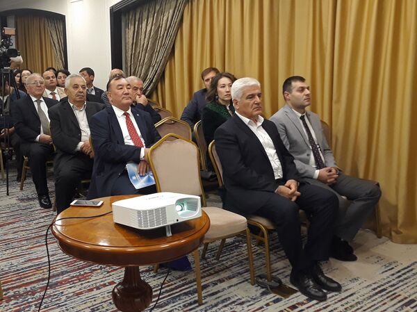 Возвысить степь, не принижая горы: казахский эпос впервые перевели на армянский Возвысить степь, не принижая горы: казахский эпос впервые перевели на армянский - Sputnik Армения