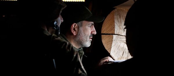 Премьер-министр Армении Никол Пашинян и президент Карабаха Бако Саакян побывали на оборонительных позициях Карабаха (30 ноября 2019). Карабах - Sputnik Армения