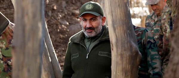 Премьер-министр Армении Никол Пашинян и президент Карабаха Бако Саакян побывали на оборонительных позициях Карабаха (30 ноября 2019). Карабах - Sputnik Армения
