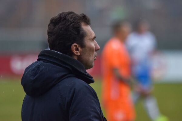 Марко, покажи Рубену, как надо! Александр Григорян провёл вторую игру Урарту - Sputnik Армения