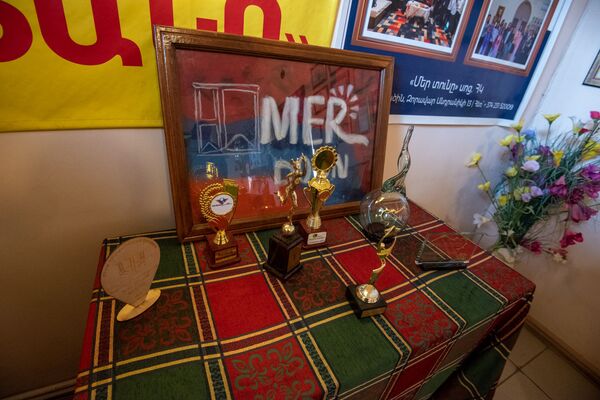 Никогда не поступлю, как родители: где находят приют воспитанницы детдома в Армении Никогда не поступлю, как родители: где находят приют воспитанницы детдома в Армении - Sputnik Армения