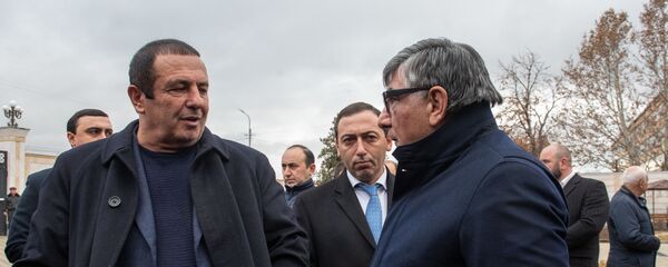 Гагик Царукян и Хачатур Сукиасян на церемонии открытия алмазообрабатывающей компании ADM (2 декабря 2019). Абовян Гагик Царукян и Хачатур Сукиасян на церемонии открытия алмазообрабатывающей компании ADM (2 декабря 2019). Абовян - Sputnik Արմենիա