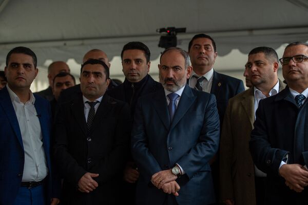 «Բոլորն ուզել են փայ մտնեն, բոլորը».  ո՞ւմ է պատկանում Աբովյանի ադամանդի գործարանը - Sputnik Արմենիա