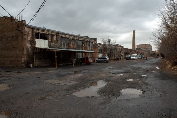 Սերժին ասացի` ձեր գյուղի տղան թալանում է գործարանը. Սուքիասյանը հիշել է երիտասարդ տարիները Սերժին ասացի` ձեր գյուղի տղան թալանում է գործարանը. Սուքիասյանը հիշել է երիտասարդ տարիները - Sputnik Արմենիա