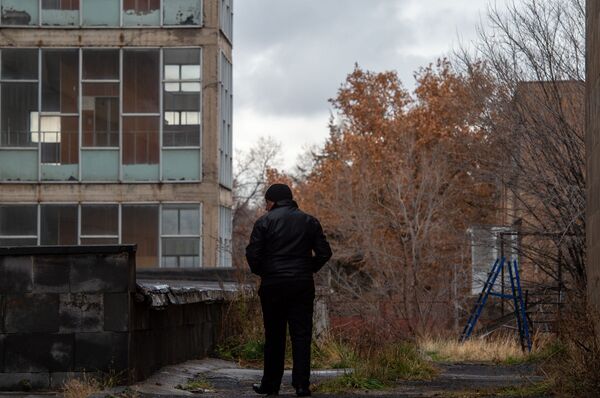 Սերժին ասացի` ձեր գյուղի տղան թալանում է գործարանը. Սուքիասյանը հիշել է երիտասարդ տարիները Սերժին ասացի` ձեր գյուղի տղան թալանում է գործարանը. Սուքիասյանը հիշել է երիտասարդ տարիները - Sputnik Արմենիա