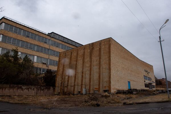 Односельчанин Сержа Саргсяна и советский гигант: Сукиасян оживил историю завода Сириус Односельчанин Сержа Саргсяна и советский гигант: Сукиасян оживил историю завода Сириус - Sputnik Армения