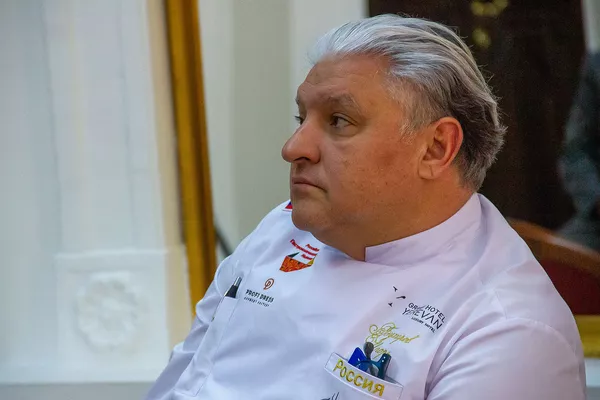 Что тормозит развитие бизнеса? Ресторатор из Москвы рассказал в Ереване о наболевшем Что тормозит развитие бизнеса? Ресторатор из Москвы рассказал в Ереване о наболевшем - Sputnik Армения