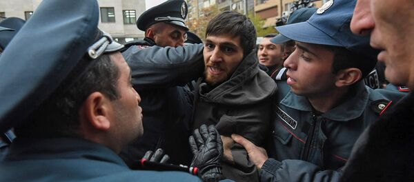 Акция протеста у здания министерства науки, образования, культуры и спорта (3 декабря 2019). Еревaн - Sputnik Արմենիա