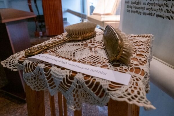 Любовный треугольник Чаренца: как вторая жена поэта ценой жизни сохранила вещи соперницы - Sputnik Армения