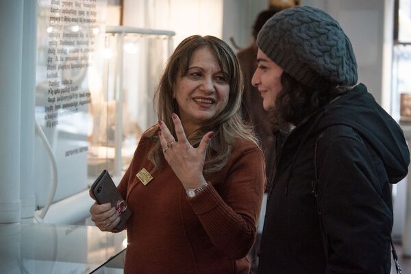 Չարենցի երկու կանայք` Արփենիկը և Իզաբելլան Չարենցի երկու կանայք` Արփենիկը և Իզաբելլան - Sputnik Արմենիա