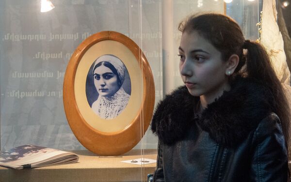 Выставка Женщины Чаренца в доме-музее Егише Чаренца - Sputnik Армения