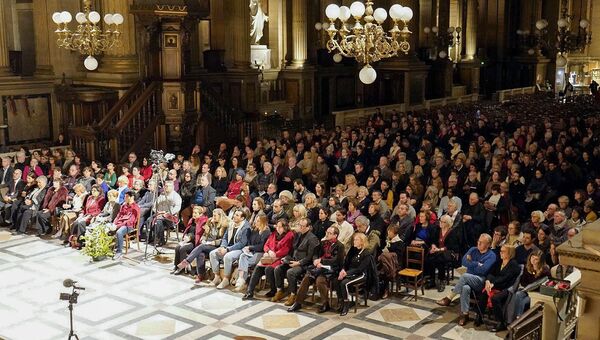 Ֆրանսիահայ հանրաճանաչ տենոր Ռուբեն Էլբակյանը մենահամերգ է տվել Փարիզի Լա Մադլեն եկեղեցում - Sputnik Արմենիա