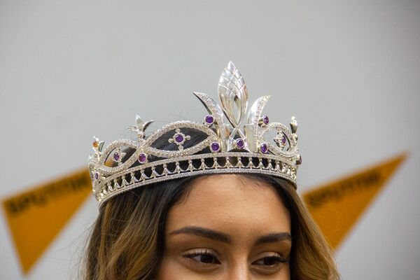 Есть толму и не толстеть: Мисс Ереван сказала, как победила в конкурсе без купальников - Sputnik Армения