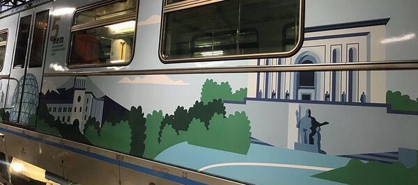 Тематический поезд метро, посвященной 5-летию ЕЭС - Sputnik Армения