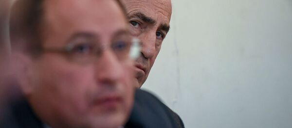 Роберт Кочарян слушает речь Арама Вардеваняна на судебном заседании (6 декабря 2019). Еревaн - Sputnik Армения