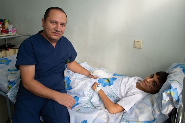 Ձմեռ պապին ո՞նց եմ նամակ գրելու. պայթուցիկը 10-ամյա Գարուշի ձեռքերի մեջ է պայթել - Sputnik Արմենիա