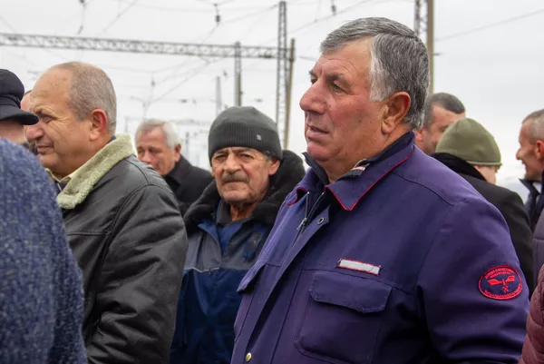 Калтахчи через 30 лет после землетрясения, или Железнодорожники на пенсии долго не живут Калтахчи через 30 лет после землетрясения, или Железнодорожники на пенсии долго не живут - Sputnik Армения