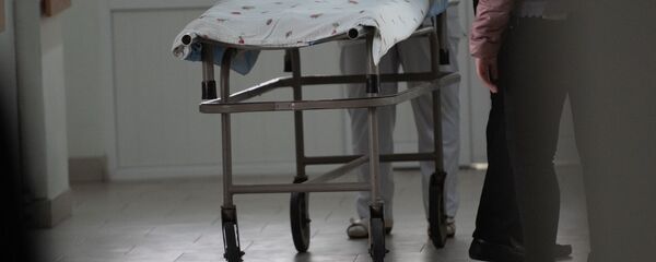 Медработники в коридоре медицинского центра Сурб Асвацамайр Медработники в коридоре медицинского центра Сурб Асвацамайр - Sputnik Արմենիա