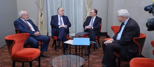 Встреча глав МИД Армении и Азербайджана Зограба Мнацаканяна и Эльмара Мамедъярова с посредниками Минской группы ОБСЕ (4 декабря 2019). Братислава - Sputnik Армения