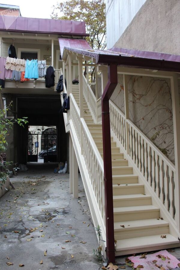 Этот пункт биографии Рубена Мамуляна не давал покоя грузинской соседке режиссера - Sputnik Армения