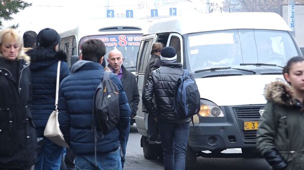 Ситуация с транспортом Еревана в часы пик - Sputnik Армения