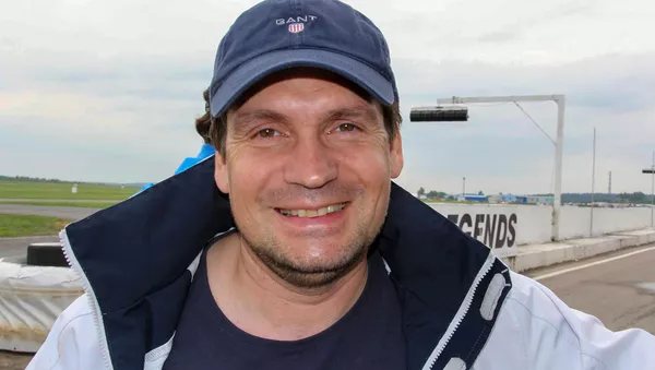 Александр Добин
