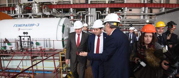 Армянский министр и российский посол осмотрели капремонт АЭС Армянский министр и российский посол осмотрели капремонт АЭС - Sputnik Армения