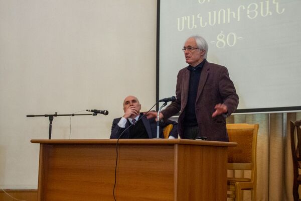 Помнишь, р должен звучать твердо? Маэстро Мансурян прочел лекцию о язычестве и поэзии  - Sputnik Армения