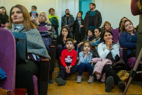 Помнишь, р должен звучать твердо? Маэстро Мансурян прочел лекцию о язычестве и поэзии  - Sputnik Армения