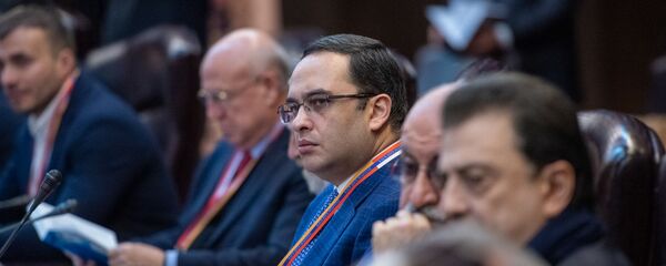 Виктор Согомонян на заседании армяно-российского Лазаревского клуба (13 декабря 2019). Еревaн Виктор Согомонян на заседании армяно-российского Лазаревского клуба (13 декабря 2019). Еревaн - Sputnik Армения