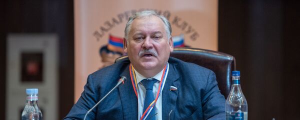 Константин Затулин на заседании армяно-российского Лазаревского клуба (13 декабря 2019). Еревaн Константин Затулин на заседании армяно-российского Лазаревского клуба (13 декабря 2019). Еревaн - Sputnik Армения