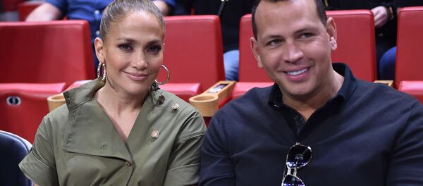 Дженнифер Лопес и Алекс Родригес во время игры между Miami Heat и Los Angeles Lakers (13 декабря 2019). Майами Дженнифер Лопес и Алекс Родригес во время игры между Miami Heat и Los Angeles Lakers (13 декабря 2019). Майами - Sputnik Արմենիա