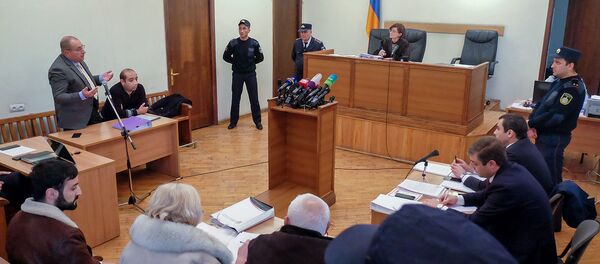 Судебный процесс по вопросу жалобы адвокатов Кочаряна по поводу отказа суда первой инстанции освободить Кочаряна под залог (16 декабря 2019). Еревaн Судебный процесс по вопросу жалобы адвокатов Кочаряна по поводу отказа суда первой инстанции освободить Кочаряна под залог (16 декабря 2019). Еревaн - Sputnik Армения