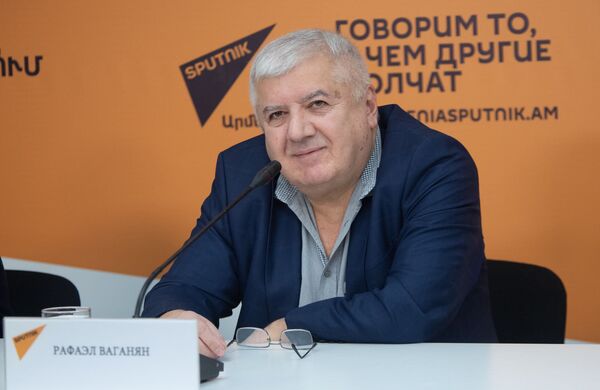 Реальные байки от Фрунзика Мкртчяна и Ваганяна. А что скажет Левон Тер-Петросян? Реальные байки от Фрунзика Мкртчяна и Ваганяна. А что скажет Левон Тер-Петросян? - Sputnik Армения