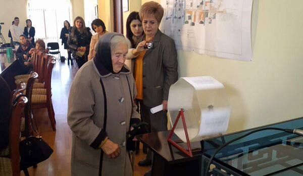 Քարե պատեր` տնակի փոխարեն. Գյումրիում 11 անօթևան ընտանիք արդեն մշտական կացարան ունի Քարե պատեր` տնակի փոխարեն. Գյումրիում 11 անօթևան ընտանիք արդեն մշտական կացարան ունի - Sputnik Արմենիա