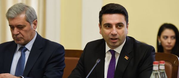 Члены Постоянной комиссии по внешним связям НС Армении на совместном заседании с Комитетом СФ по международным делам ФС России (18 декабря 2019). Еревaн Члены Постоянной комиссии по внешним связям НС Армении на совместном заседании с Комитетом СФ по международным делам ФС России (18 декабря 2019). Еревaн - Sputnik Արմենիա