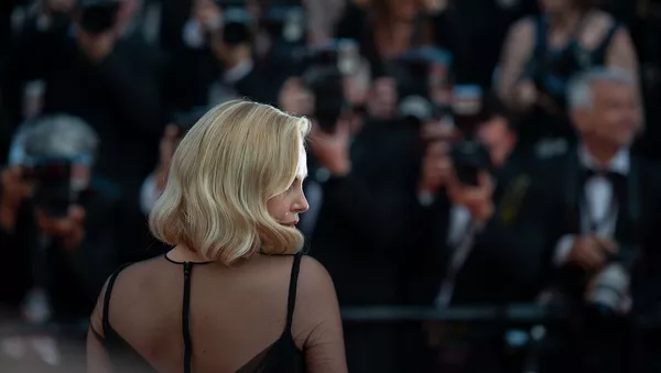 Шарлиз Терон на красной дорожке 70-го Каннского кинофестиваля (23 мая 2017). Канны - Sputnik Армения